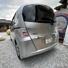 ご成約いたしました🎵新春特価 ♪コミコミ価格  走行68,000キロ　ホンダ　☆後期フリード　Gジャストセレクション　6人乗り　HDDナビ+リアカメラ　両側電動ドアの画像