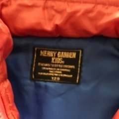 120サイズふわふわベスト　フード付きの画像