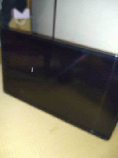 東芝　壁掛け液晶テレビ