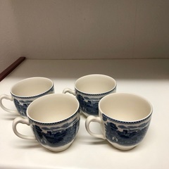 Johnson Brothers のカップと小さな小鉢