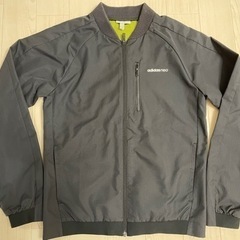 【adidas】ブラックジャンパー
