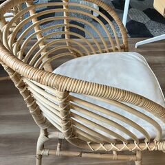 IKEA BUSKBO ブスクボー クッション付き椅子の画像