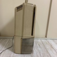 HITACHI 除湿機の画像