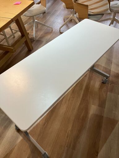 オフィス家具 折りたたみテーブル 棚付き ホワイト 45×120×70(cm)