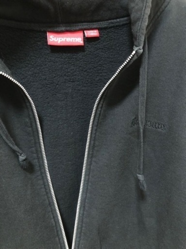 シュプリーム Supremeパーカー売ります!