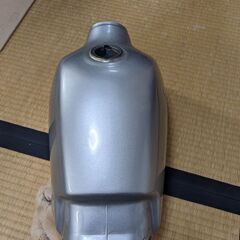 現在取引中　FTR223 タンク　バイクパーツ　ホンダ　FTR　トラッカーの画像