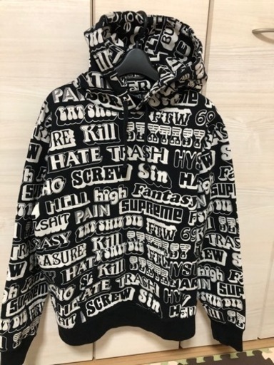 美品！シュプリーム Supreme パーカー 売ります