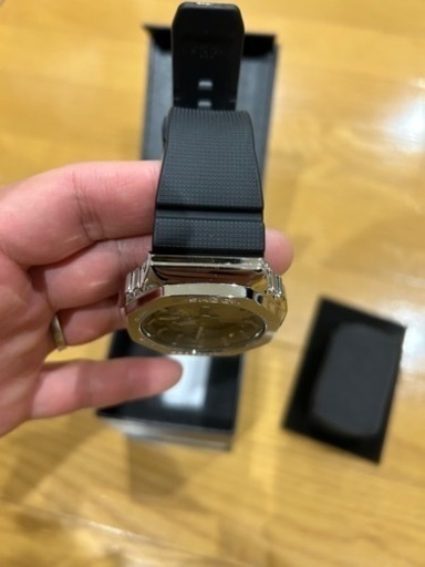 １週間限定にします　腕時計　G-SHOCK GM-2100-1AJF