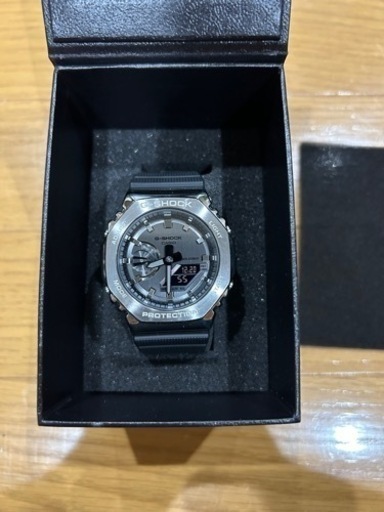 １週間限定にします　腕時計　G-SHOCK GM-2100-1AJF