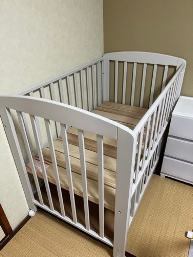 【取引中】ベビーベッド　カトージ　70✖️120サイズ