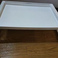 🟥無料🟩小型冷蔵庫とローテーブルの画像