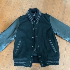 取引中　ビームス　スタジャン　革（腕部分）　Mサイズ