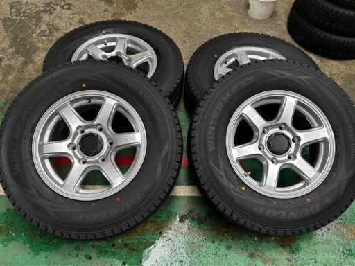 新品！未使用　ハイエース用　アルミホイール付きスタッドレスタイヤ4本セット