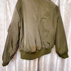 ミリタリージャケットの画像