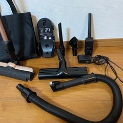 【決まりました】東芝TOSHIBAトルネオコードレス掃除機譲りますの画像