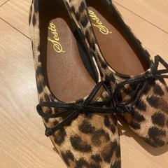 ヒョウ柄パンプスの画像