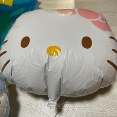 ❁︎84❁︎アンパンマン、ピカチュウ、キティちゃん 風船セットの画像