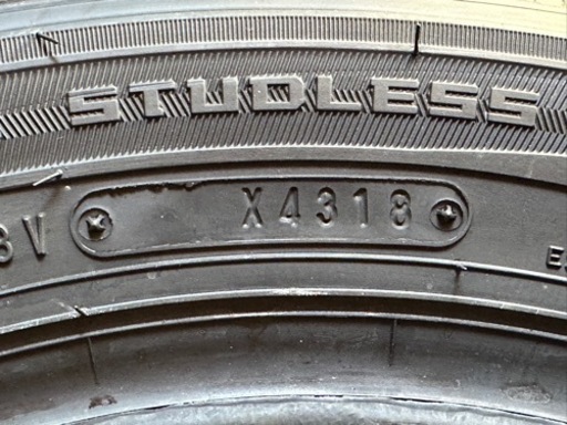 《新品》軽自動車用スタッドレスタイヤ 4本セット155/65R14 ※キャンセルにより再出品