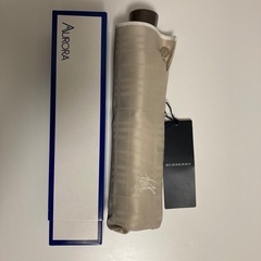 【新品未使用】バーバリーの折りたたみ傘の画像