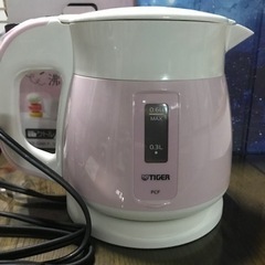 タイガー　電気ケトル　0.6L