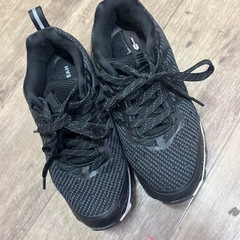 スニーカー23.0ほぼ未使用（試着のみ）