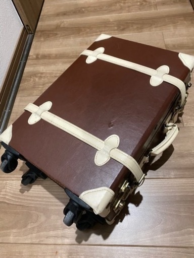 スーツケース　キャリーケース　トランク型