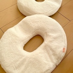 【決定しました】美品　カラダファクトリー高反発クッション2個の画像