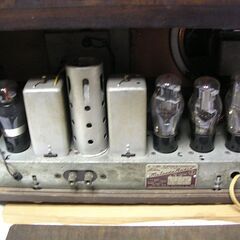 真空管ラジオの画像