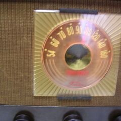 真空管ラジオの画像