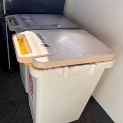 45L*2ゴミ箱　差し上げます