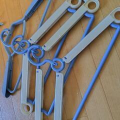 【受け渡し決定】ハンガーいっぱいの画像