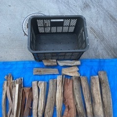 広葉樹（乾燥済み）☆10kg=800円❗️近場は無料配送しますの画像