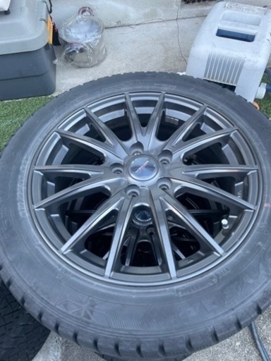 215/55r17スタッドレスタイヤ4本セット
