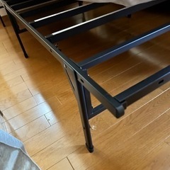 シングルベッドフレームの画像