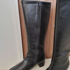 【未使用に近い】黒　美脚ロングブーツ　23㎝　ストレッチの画像