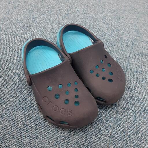 crocs　サンダル　C11