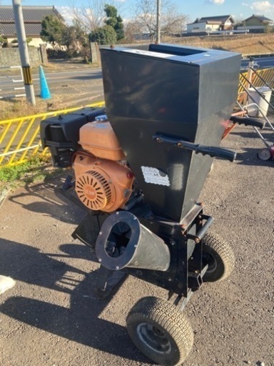 枝・竹 エンジン式粉砕機
