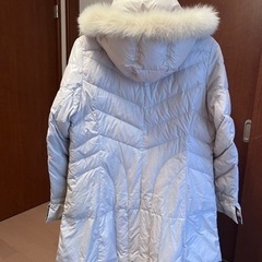 ライトダウン　白　M ファー付きフードの画像