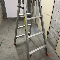 脚立　きゃたつ