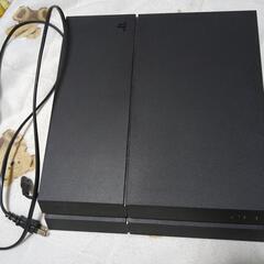 PS4本体箱あり＋ソフト＋コントローラー４つの画像