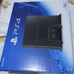 PS4本体箱あり＋ソフト＋コントローラー４つの画像