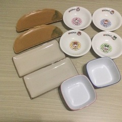 【中古】お皿10枚セット‼️