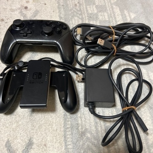 Nintendo Switch中古品とソフト4個セット売りです❗️