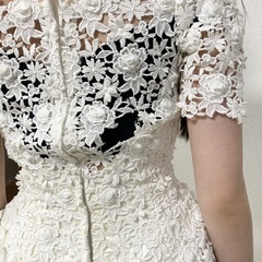 ウエディングドレス(9号/Aimer)、パニエ、ベール、造花ヘッドドレス・手袋・ストッキング等のセットの画像
