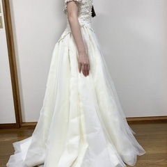 ウエディングドレス(9号/Aimer)、パニエ、ベール、造花ヘッドドレス・手袋・ストッキング等のセットの画像