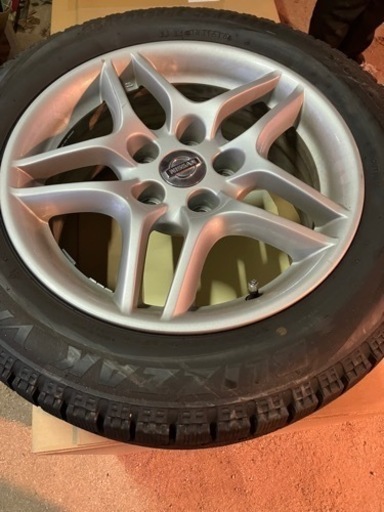 日産純正ホイール付きスタッドレス！