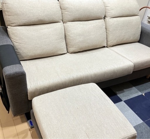 【お取り引完了】【超お買い?15000円➡️半額の7500円❣️】【中古ソファー美品✨️】  縦80×横幅190×奥行85cmオットマ