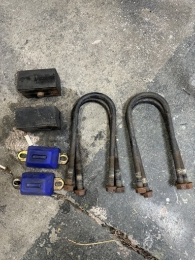 200系ハイエース  ローダウンブロック