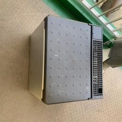 3WAY電源クーラーBOXです。