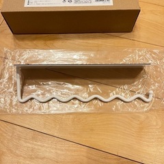 【新品未使用】マグネット式のキッチンペーパーホルダー の画像